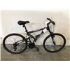 Image 2 : HYPER BEAR MOUNTAIN BLACK 21 SPEED FRONT SUSPENSION MOUNTAIN BIKE