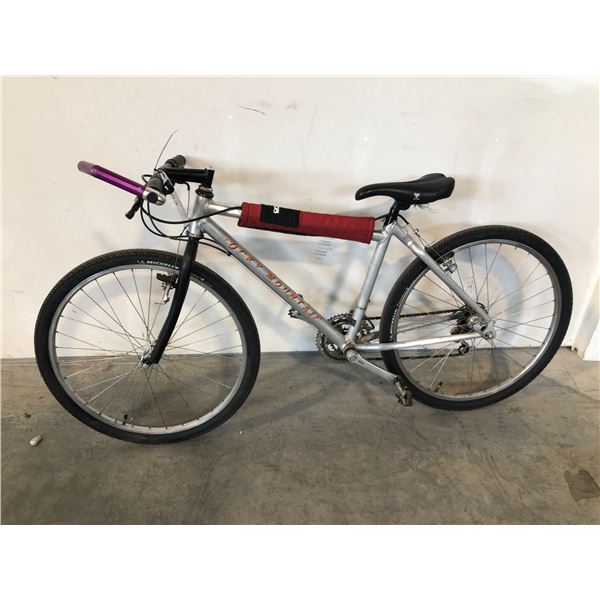 ROCKY MOUNTAIN GREY 21 SPEED MOUNTAIN BIKE