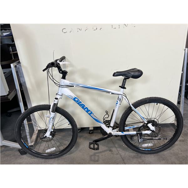 GIANT REVEL WHITE 24 SPEED FRONT SUSPENSION MOUNTAIN BIKE