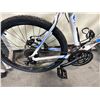 Image 3 : GIANT REVEL WHITE 24 SPEED FRONT SUSPENSION MOUNTAIN BIKE