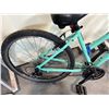 Image 3 : MARIN GREEN 24 SPEED HYBRID BIKE