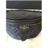 Image 2 : BLACK LEATHER LOUIS VUITTON FANNY PACK WITH DUST BAG