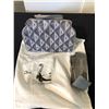Image 1 : GREY DIOR BAG COMES WITH DUST BAG
