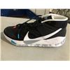 Image 4 : NIKE KEVIN DURANT NO 7. SIZE 18 BASKETBALL SHOES