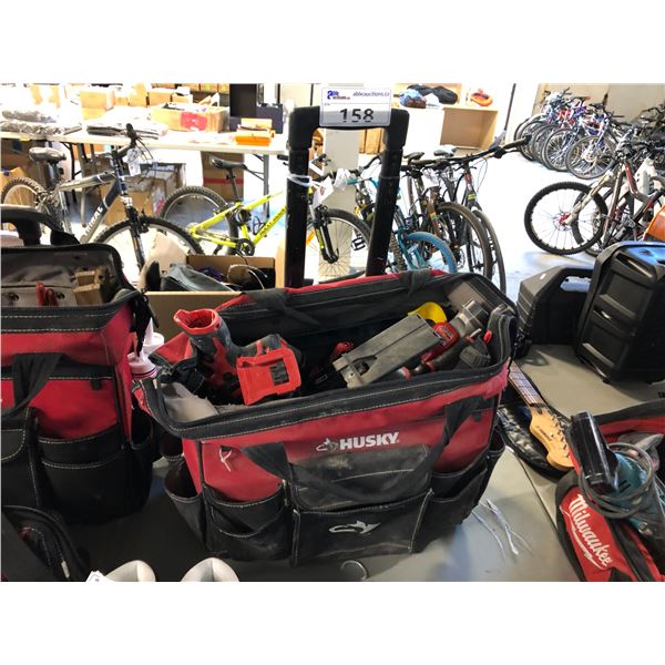 HUSKY MOBILE TOOL BAG WITH CONTENTS OF ASSORTED MILWAUKEE CORDLESS POWER TOOLS INCLUDING ROTARY