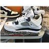 Image 2 : PAIR OF WHITE AIR JORDAN FLIGHT SHOES SIZE US8.5, PAIR OF WHITE NIKE AIR JORDAN SHOES SIZE US9 AND