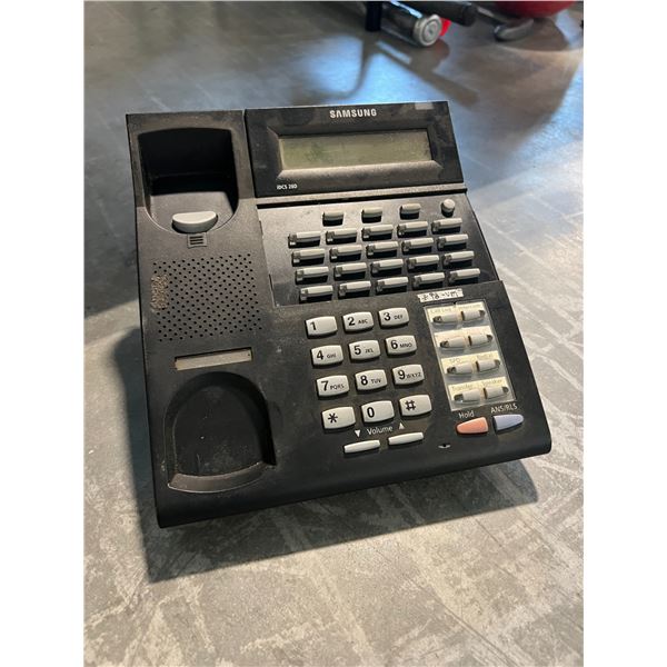 PHONE SYSTEM WITH 6 HAND SETS