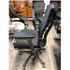 Image 3 : HERMAN MILLER EMBODY BLACK/GRAPHITE FULLY ADJUSTABLE GAMING TASK CHAIR RETAIL $2264 CAN