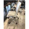 Image 3 : NIGHTINGALE GREY IC2 7300 MULTI-ADJUSTMENT TASK CHAIR