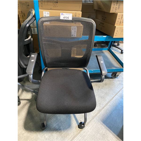 BLACK MESH BACK MOBILE NESTING CHAIR - STYLE 2