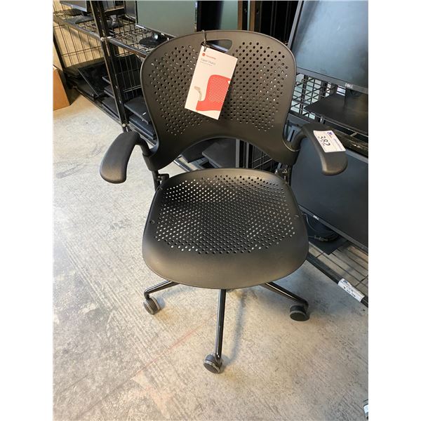 HERMAN MILLER CAPER BLACK TASK CHAIR - CONDITION ISSUES