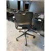 Image 3 : HERMAN MILLER CAPER BLACK TASK CHAIR - CONDITION ISSUES