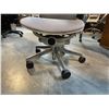 Image 2 : NIGHTINGALE GREY IC2 7300 MULTI-ADJUSTMENT TASK CHAIR