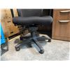 Image 2 : BLACK MESH BACK MULTI-LEVER TASK CHAIR