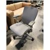 Image 2 : NIGHTINGALE GREY IC2 7300 MULTI-ADJUSTMENT TASK CHAIR