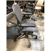 Image 2 : HERMAN MILLER AERON GRAPHITE FULLY ADJUSTABLE TASK CHAIR SIZE B RETAIL PRICE $2080 CAN