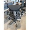 Image 3 : HERMAN MILLER EMBODY BLACK/GRAPHITE FULLY ADJUSTABLE GAMING TASK CHAIR