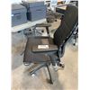 Image 4 : HERMAN MILLER EMBODY BLACK/GRAPHITE FULLY ADJUSTABLE GAMING TASK CHAIR