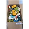 Image 1 : BOX OF CORDLESS BATTERIES AND HARDWARE