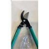 Image 2 : 2 NEW EXTENDABLE PRUNERS