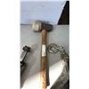 Image 9 : 2 FLOORING NAILERS, CINCH LEVER AND MALLET UNTESTED
