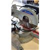 Image 2 : 10" KING CANADACOMPOUND MITER SAW AND VICE (VICE NEEDS ASSEMBLEY)