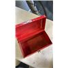 Image 2 : TOOLBOX WITH SKILLSAW, HAMMERS AND PRESSURE GUNS