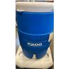 Image 2 : ROLLING COLEMAN COOLER AND LARGE COLEMAN 5 GALLON TEAM DRINK DISPENSER