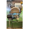 Image 2 : STONE VIKING DUAL WHEEL GRINDER ON ROLLING CABINET WORKING WITH POWER BAR