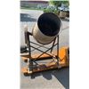 Image 2 : ELECTRIC CEMENT MIXER WORKING