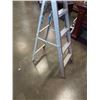 Image 2 : 5FT ALUMINUM A FRAME LADDER