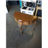 Image 1 : VINTAGE FLIP TOP D TABLE