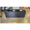 Image 1 : MODERN GLASSTOP ENTERTAINMENT STAND WITH DRAWERS