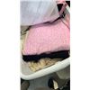 Image 8 : FARIC BOX AND BASKET OF FABRIC AND YARN