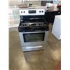 Image 2 : FRIGIDAIRE INDUCTION GLASS TOP STOE WORKING