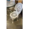 Image 2 : GLASSTOP PATIO TABLE AND 4 WHITE CHAIRS