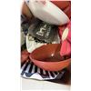 Image 2 : TOTE OF SUPERBOWL PARTY TRAYS AND SERVING PIECES