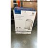 Image 1 : AS NEW INSIGNIA 14,000 BTU PORTABLE AIR CONDITIONER - TESTED AND WORKING