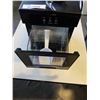 Image 2 : AS NEW INSIGNIA 44LB NUGGET ICE MAKER TESTED AND WORKING - RETAIL $699