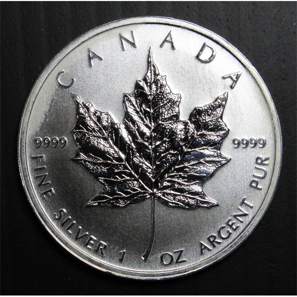 2011 CANADA 1 OZ 9999 SILVER $5 MAPLE LEAF COIN