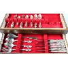 Image 2 : COMMUNITY SILVER PLATED FLATWEAR SET IN WOOD BOX