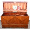 Image 2 : VINT. RED SEAL CEDAR CHEST BY HONDERICH FURNITURE