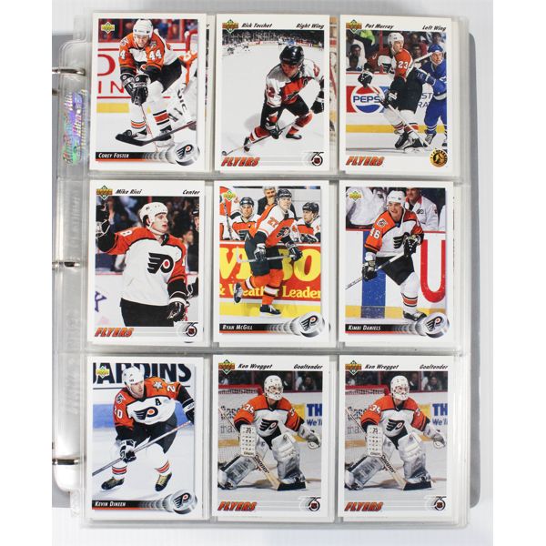 LARGE BINDER OF HOCKEY CARDS 