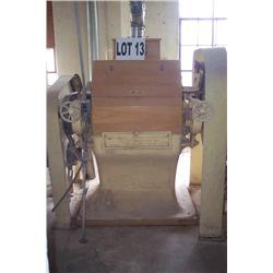 ALLIS 9X24 ROLLER MILL WITH WITT BEARINGSAND INDIVIDUAL DRIVE MOTOR