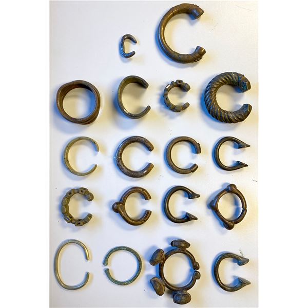 AFRICA: LOT of 18 bracelets