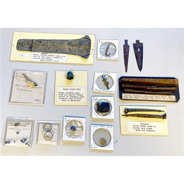 AMERICAS: LOT of 13 items