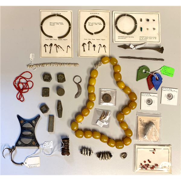 WORLDWIDE: LOT of 20 diverse items