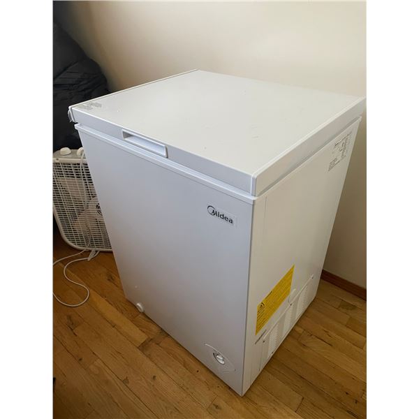 Midea Chest Freezer