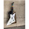 Image 1 : Game guitar and controller
