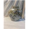 Image 1 : Butterfly vase